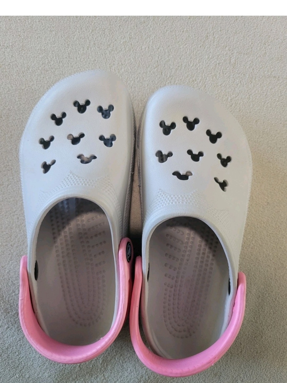 CROCS Limited Edition Disney Parks Mickey Mouse Grey/Pink Strap Clogs W 6, M 4